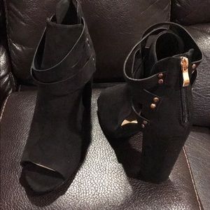 Black Block Heels